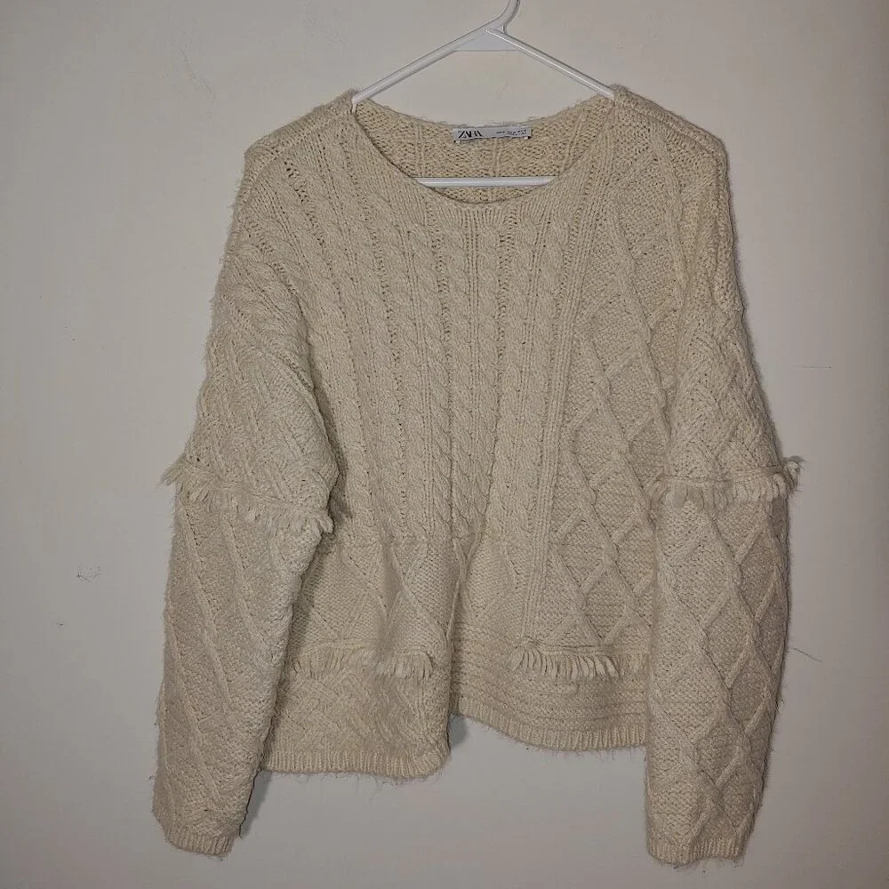 Zara Chunky Cable Knit Patchwork Fringe Details Crew Neck Sweater Size M Cream